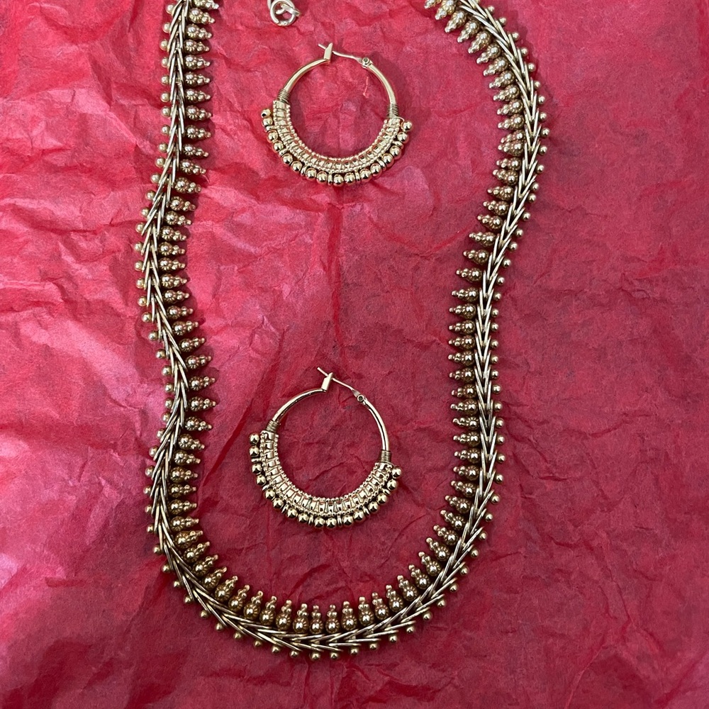 Elegant necklace and earring Jewelry Set